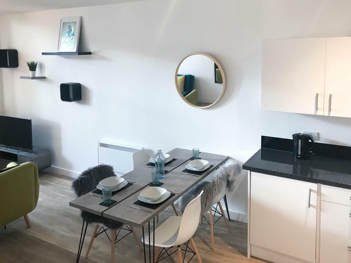 Luxury 1 Bed Apartment In City Centre With Parking Chester Exterior foto
