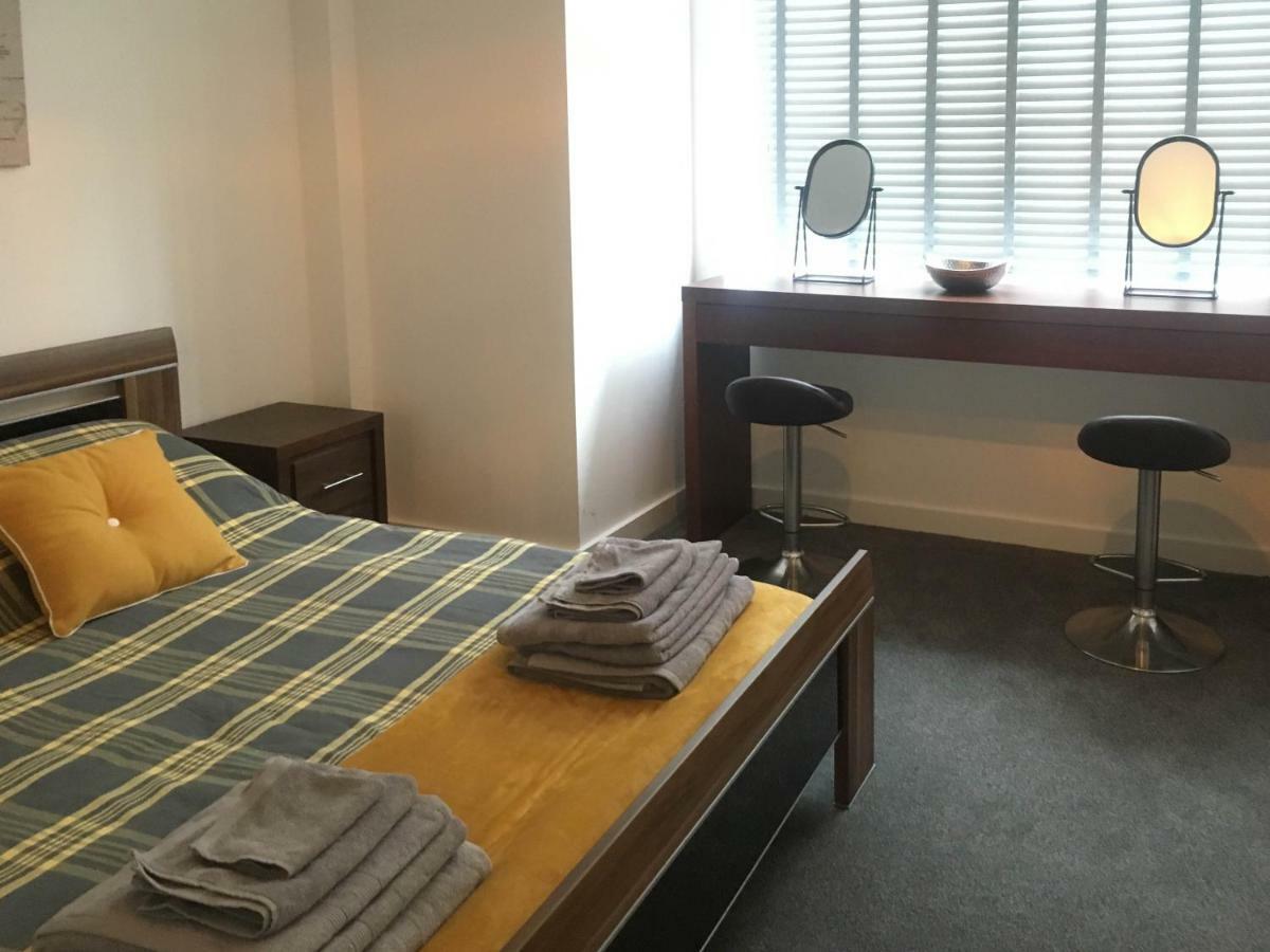 Luxury 1 Bed Apartment In City Centre With Parking Chester Exterior foto